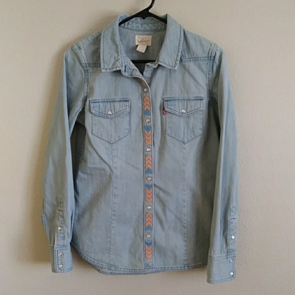 Levi's Tops - Levis denim button-down